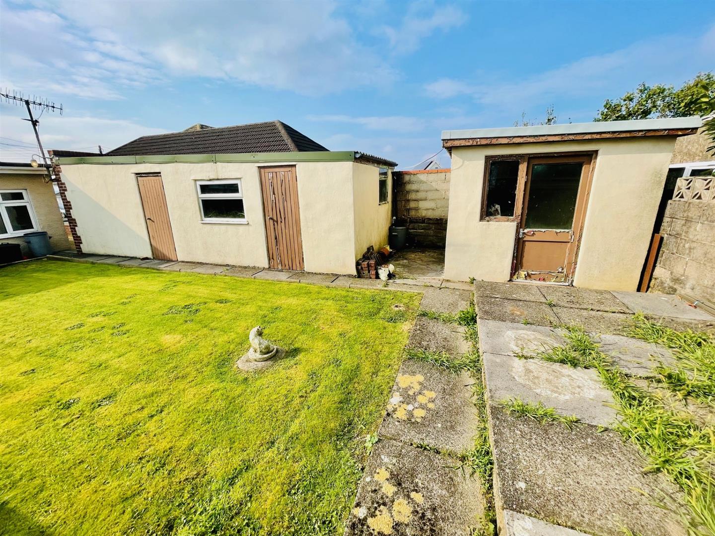 Penlan, Bryn, Llanelli, SA14 9UL